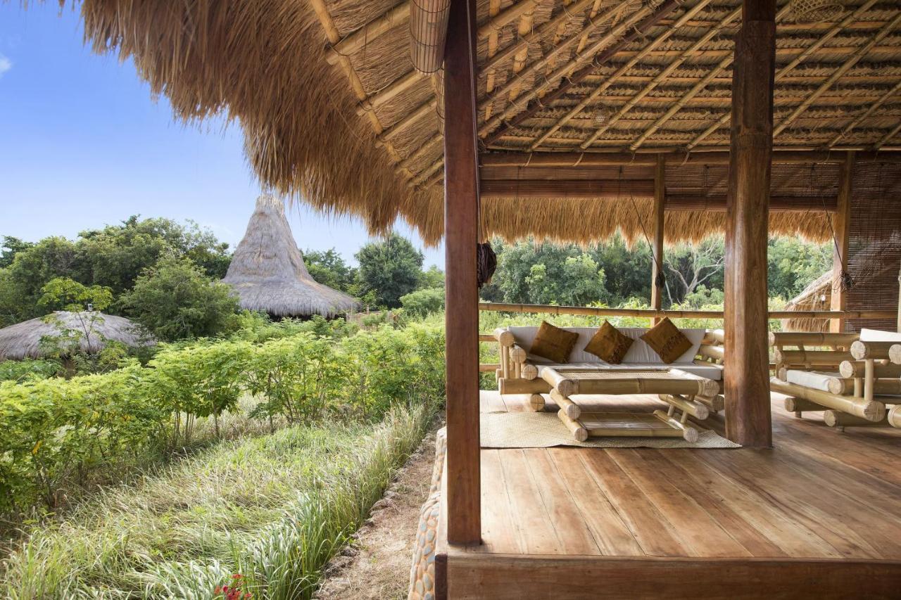 Ngalung Kalla Retreat Waikabubak Buitenkant foto