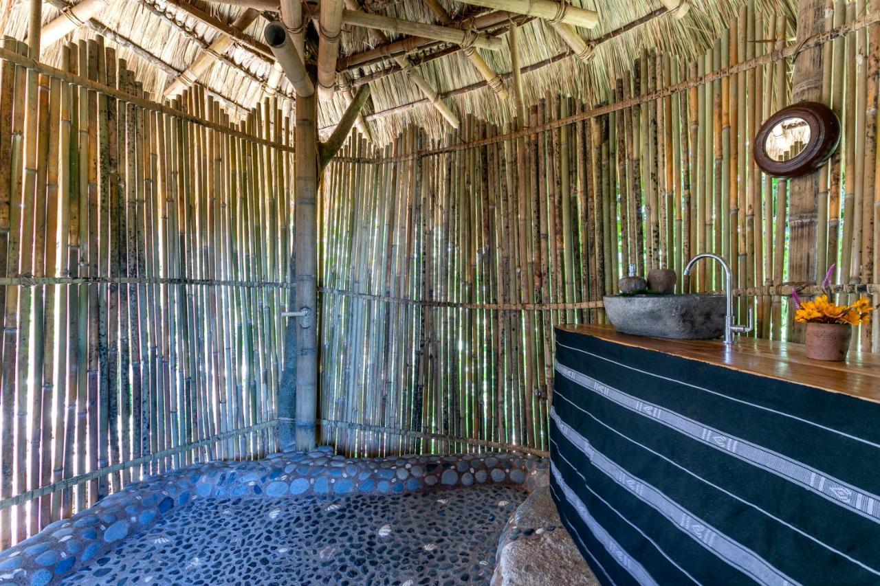 Ngalung Kalla Retreat Waikabubak Buitenkant foto