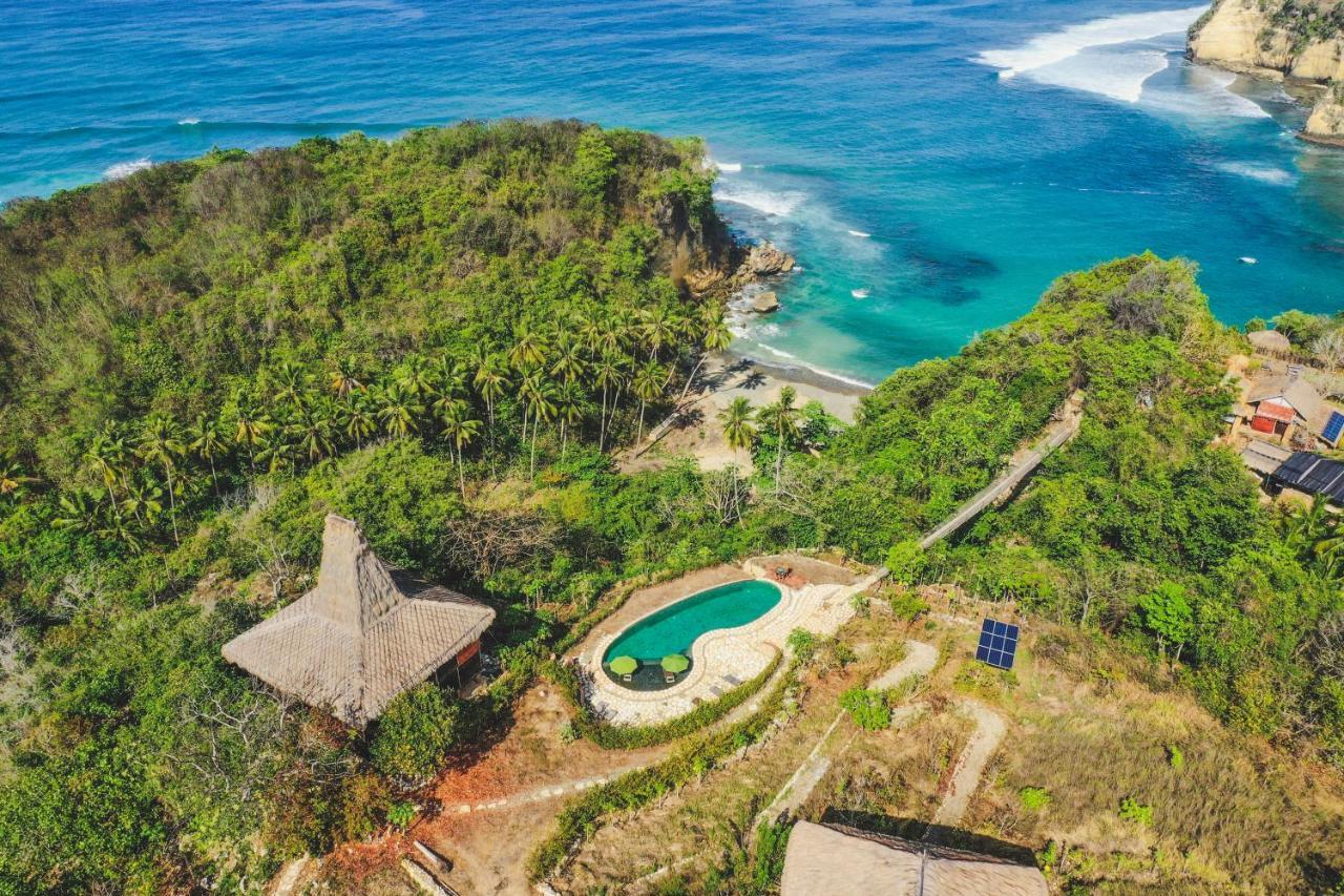 Ngalung Kalla Retreat Waikabubak Buitenkant foto