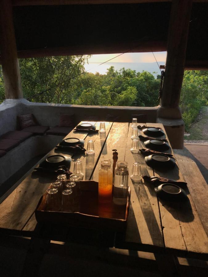 Ngalung Kalla Retreat Waikabubak Buitenkant foto